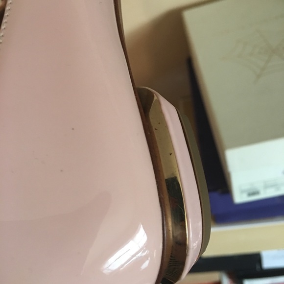 Nicholas Kirkwood - Picture 3 of 4